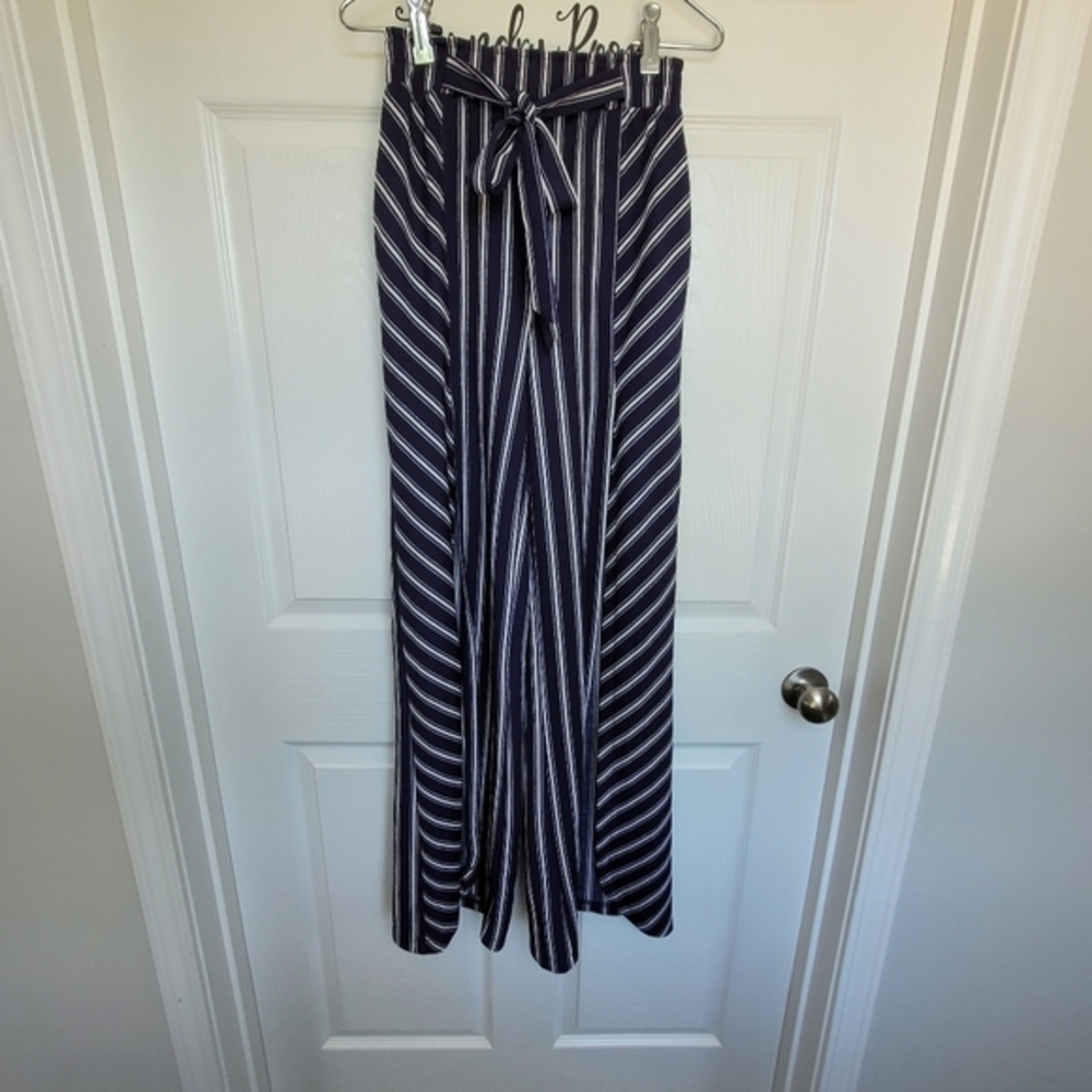 AKIRA Pants Women's Small Wide Split Leg  Classic Navy & White Striped Coquette